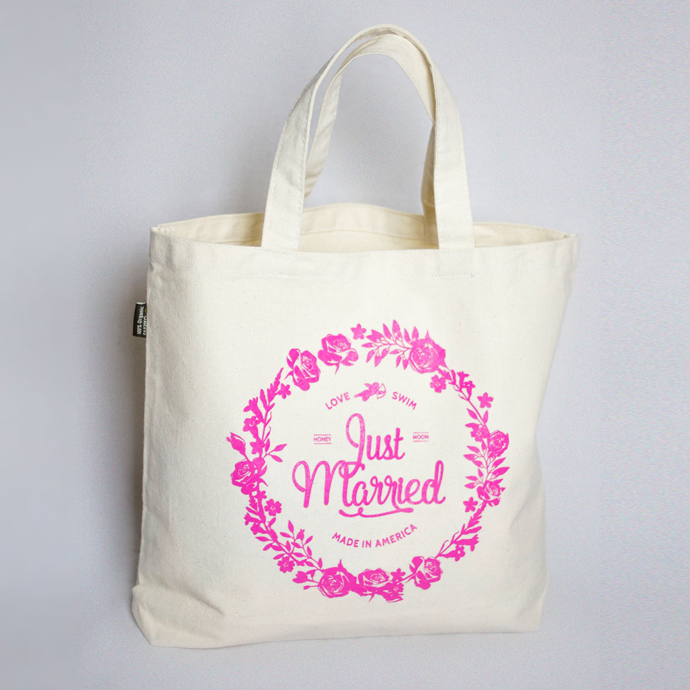 Just Married Beach Bag in Passionate Pink